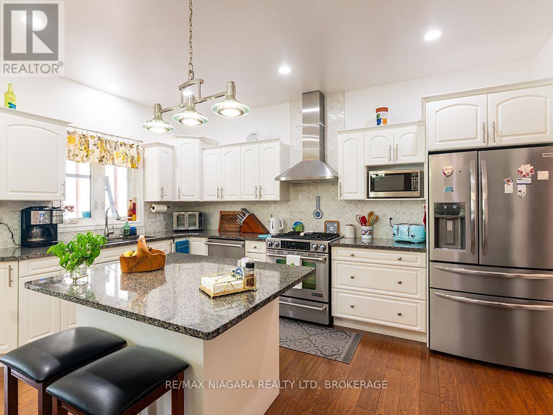 11004 LAKESHORE ROAD - 13