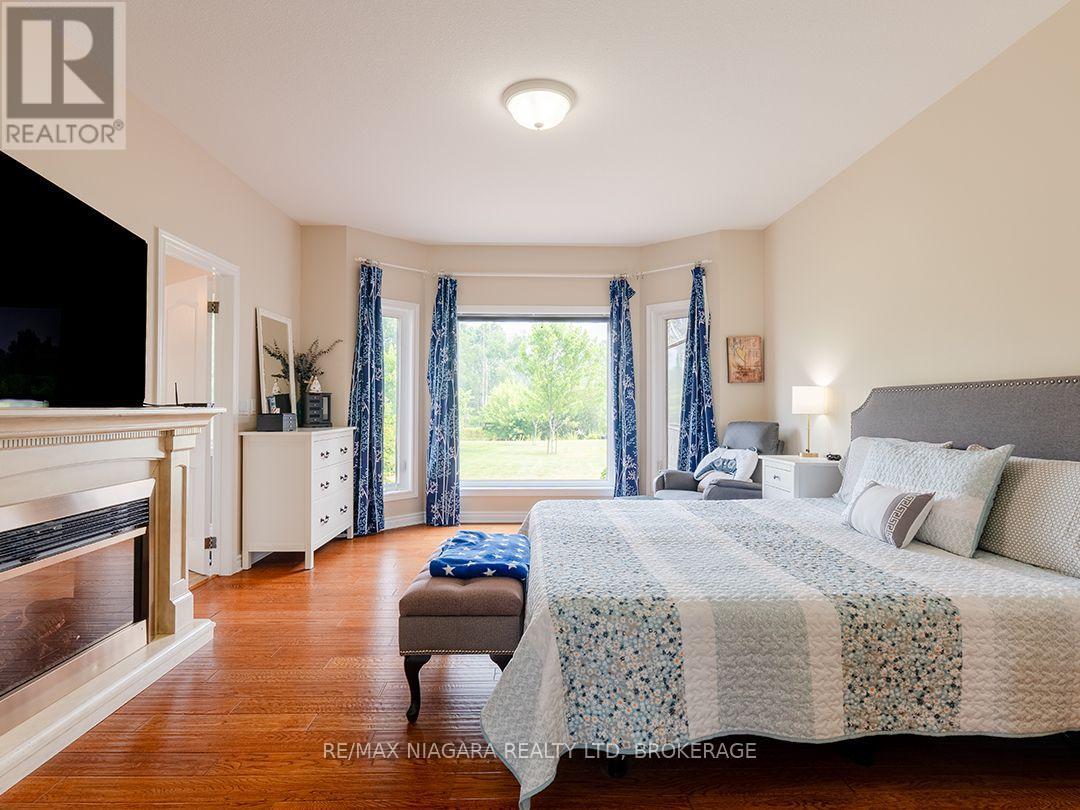 11004 LAKESHORE ROAD - 25