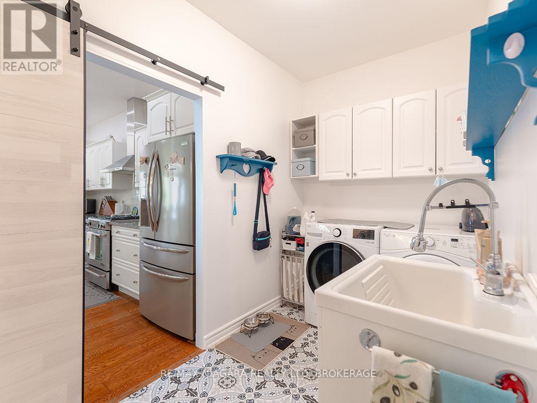 11004 LAKESHORE ROAD - 19