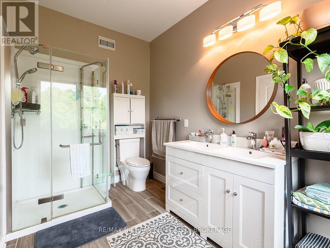 11004 LAKESHORE ROAD - 28