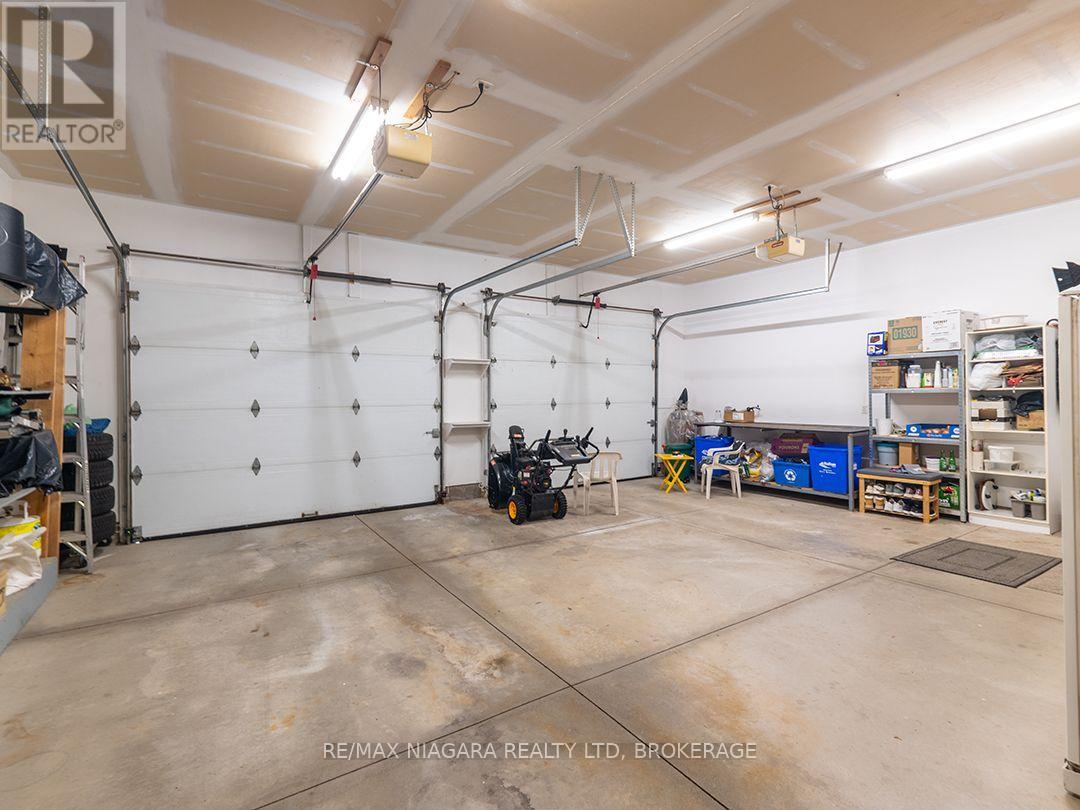 11004 LAKESHORE ROAD - 39