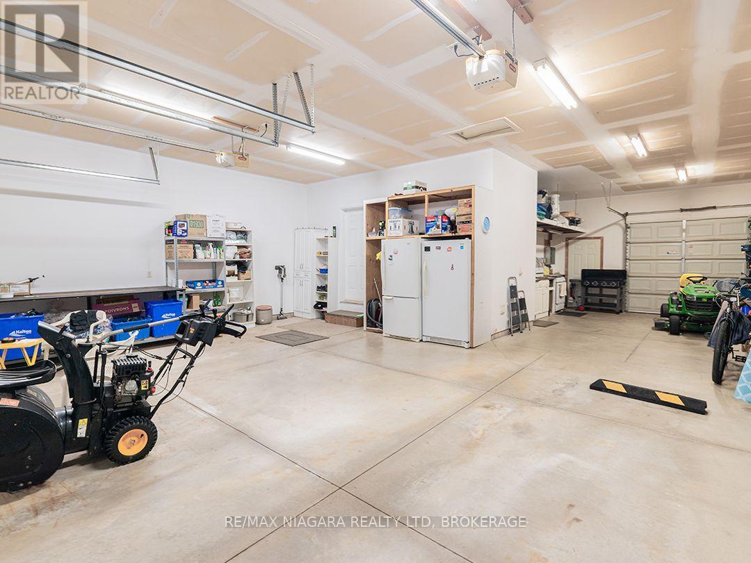 11004 LAKESHORE ROAD - 41