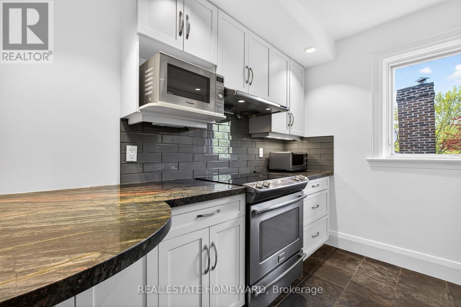 128 GLEN MANOR DRIVE - 25