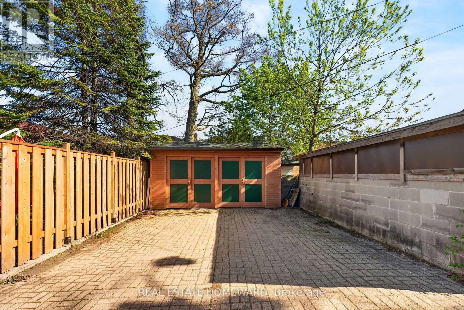 128 GLEN MANOR DRIVE - 38