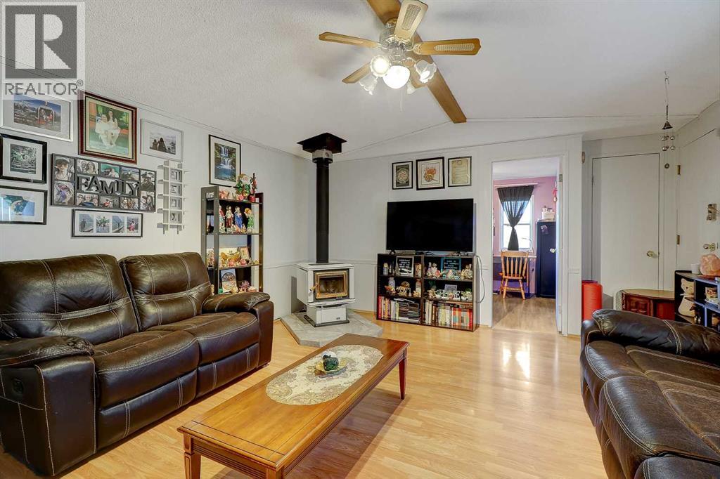 10115 99 Avenue - 3