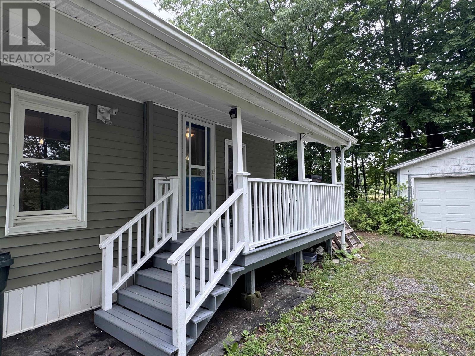 2105 Highway 2 - 3