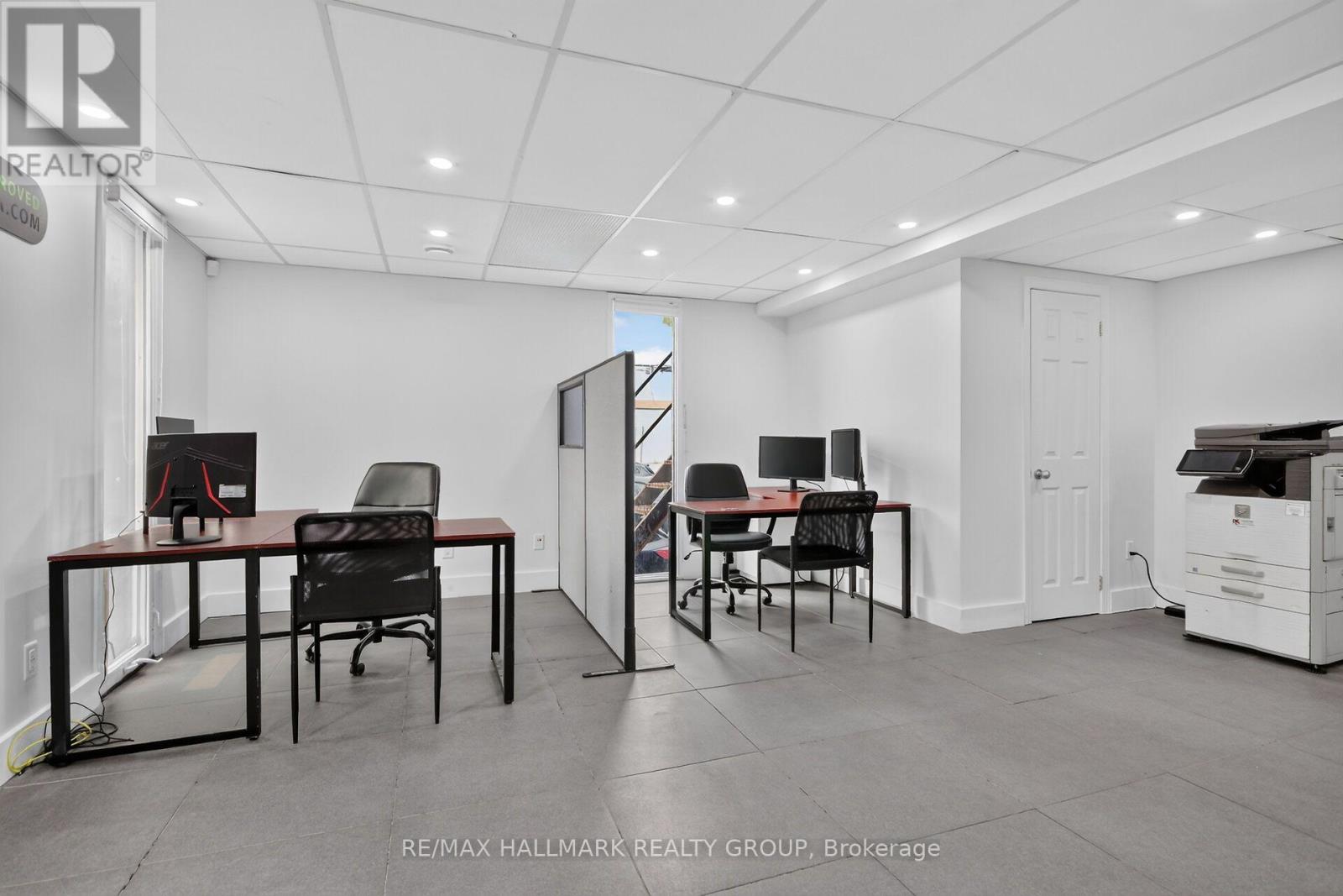 Office for Sale in Ottawa – 818 BOYD AVENUE, Ottawa – MLS# X13583868 - Image 12