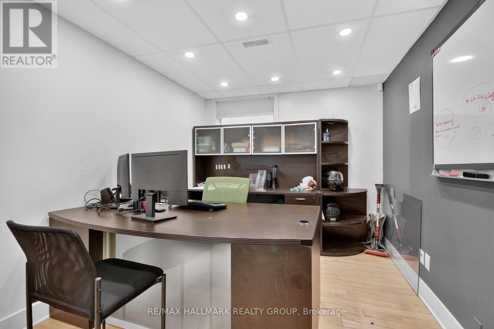 Office for Sale in Ottawa – 818 BOYD AVENUE, Ottawa – MLS# X13583868 - Image 13