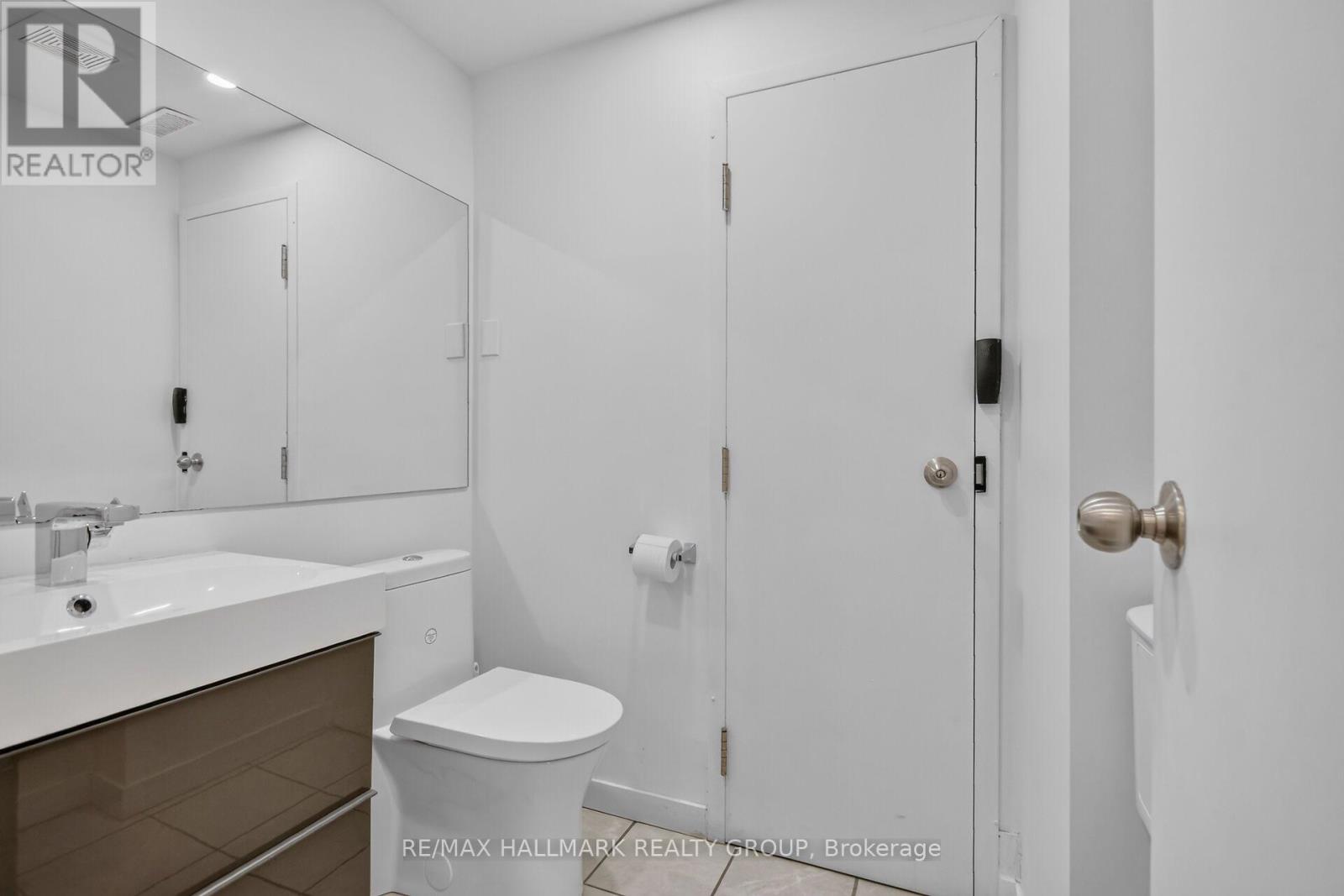 Office for Sale in Ottawa – 818 BOYD AVENUE, Ottawa – MLS# X13583868 - Image 30
