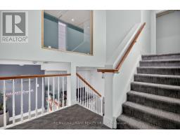 818 Boyd Avenue, Ottawa, ON K2A2C7 Photo 14