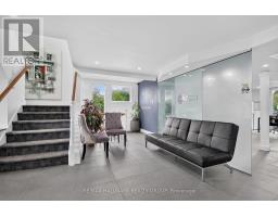 818 Boyd Avenue, Ottawa, ON K2A2C7 Photo 36
