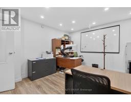 818 Boyd Avenue, Ottawa, ON K2A2C7 Photo 7