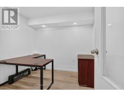 818 Boyd Avenue, Ottawa, ON K2A2C7 Photo 8
