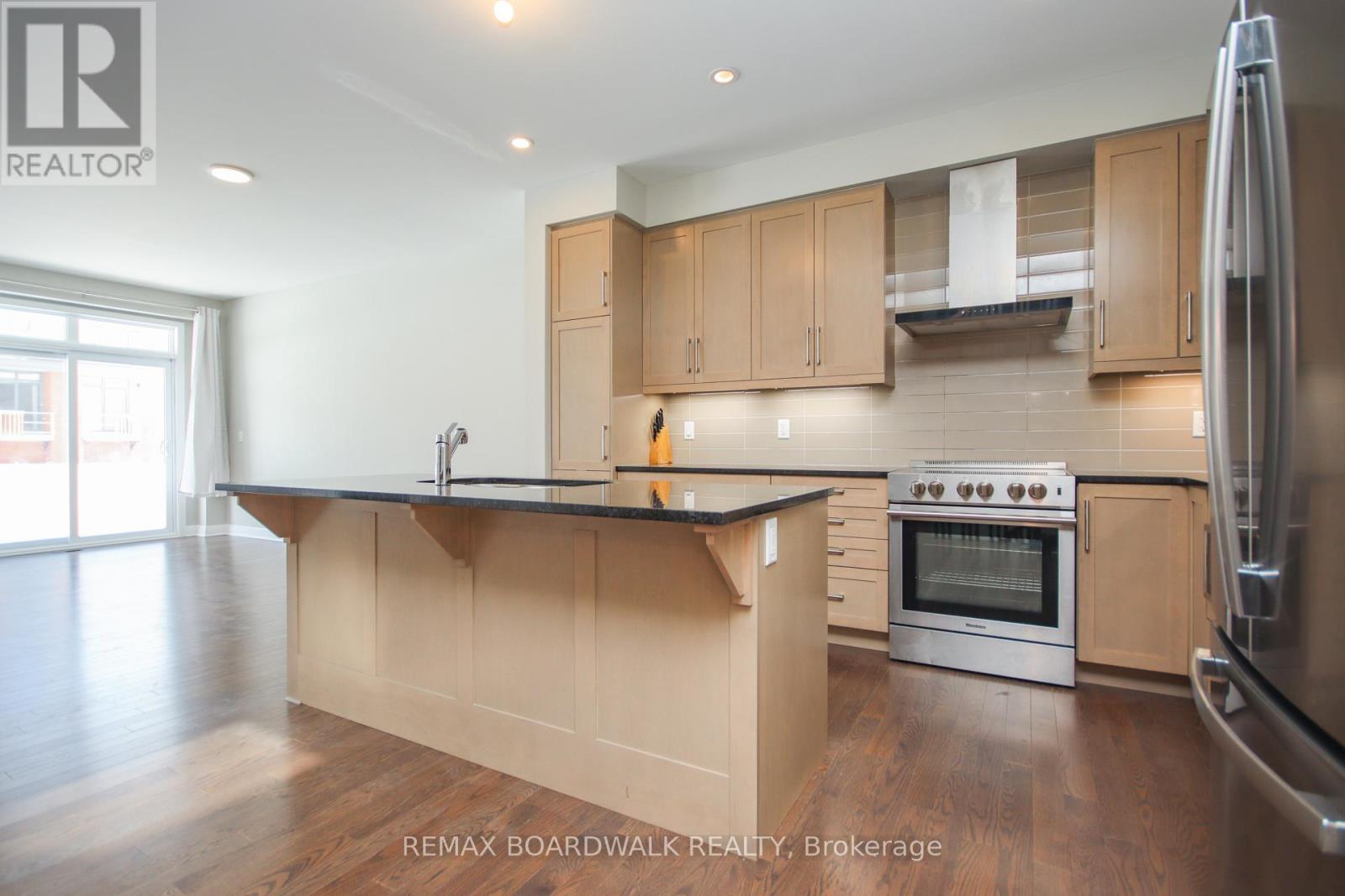 74 MICHAEL STOQUA STREET - 8