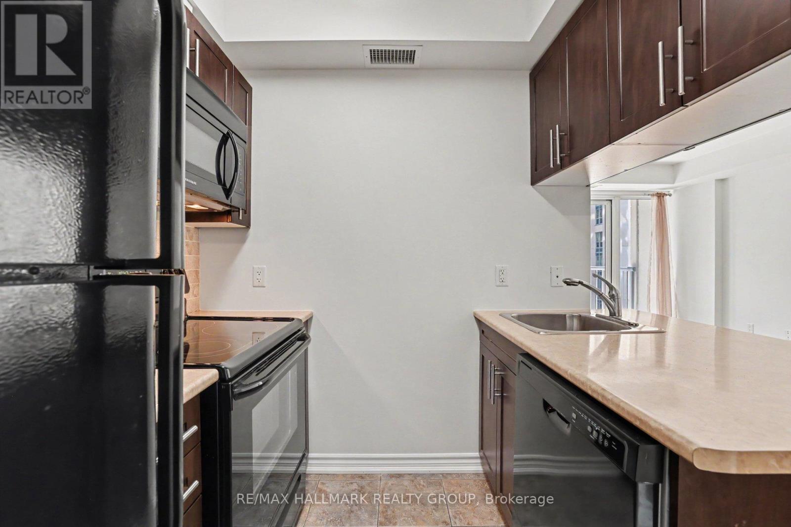 #1304A 234 RIDEAU STREET - 10