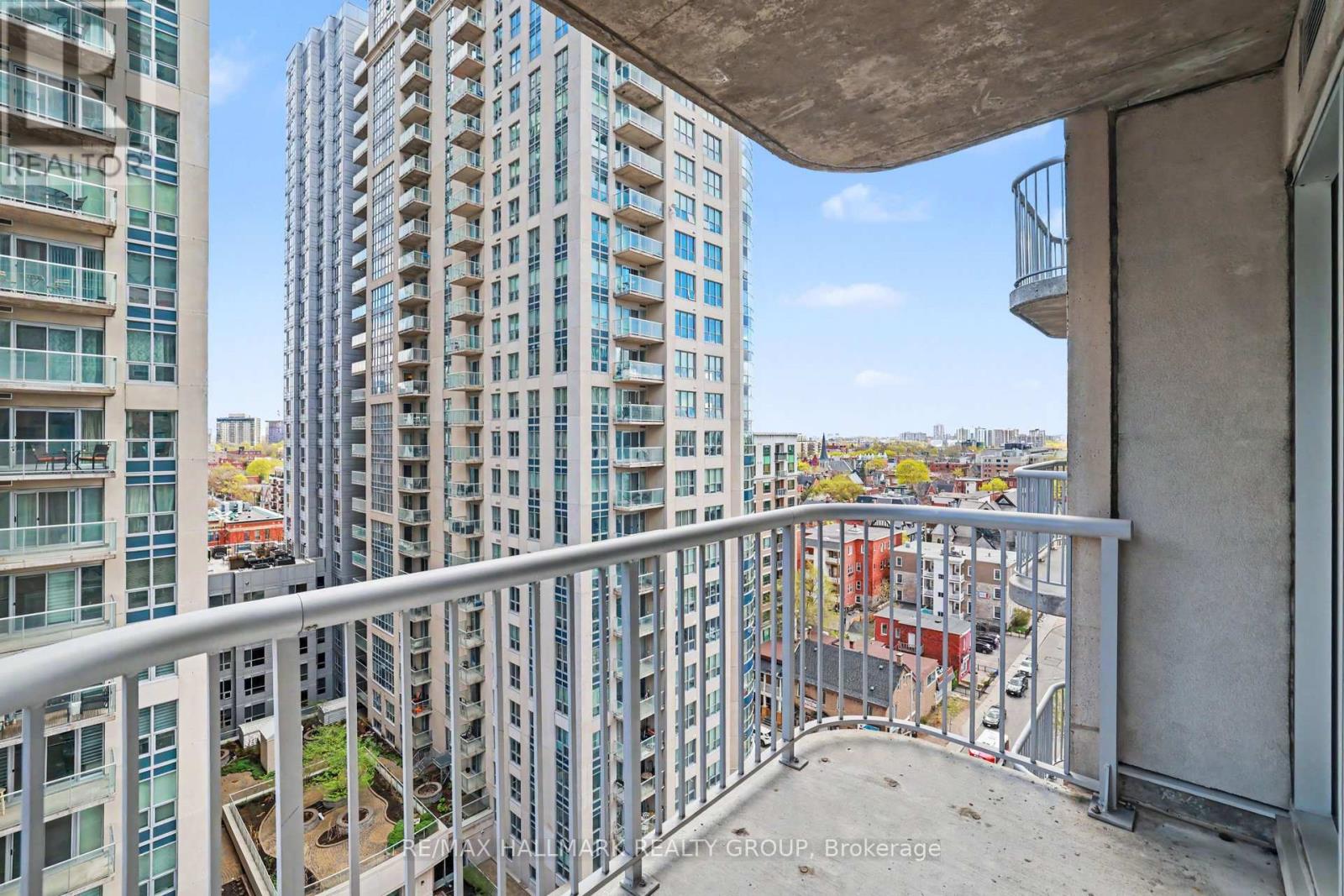 #1304A 234 RIDEAU STREET - 16