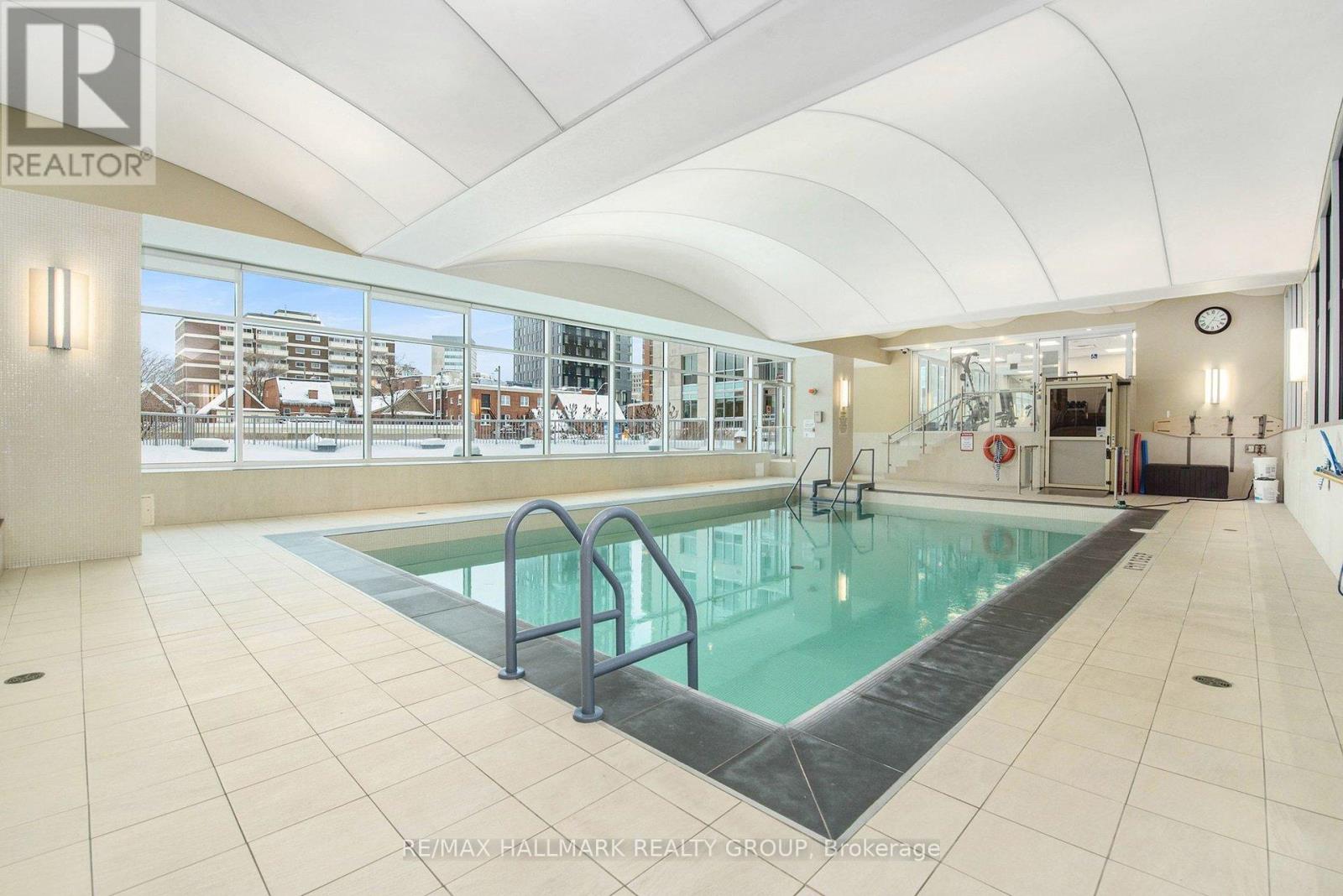 #1304A 234 RIDEAU STREET - 19