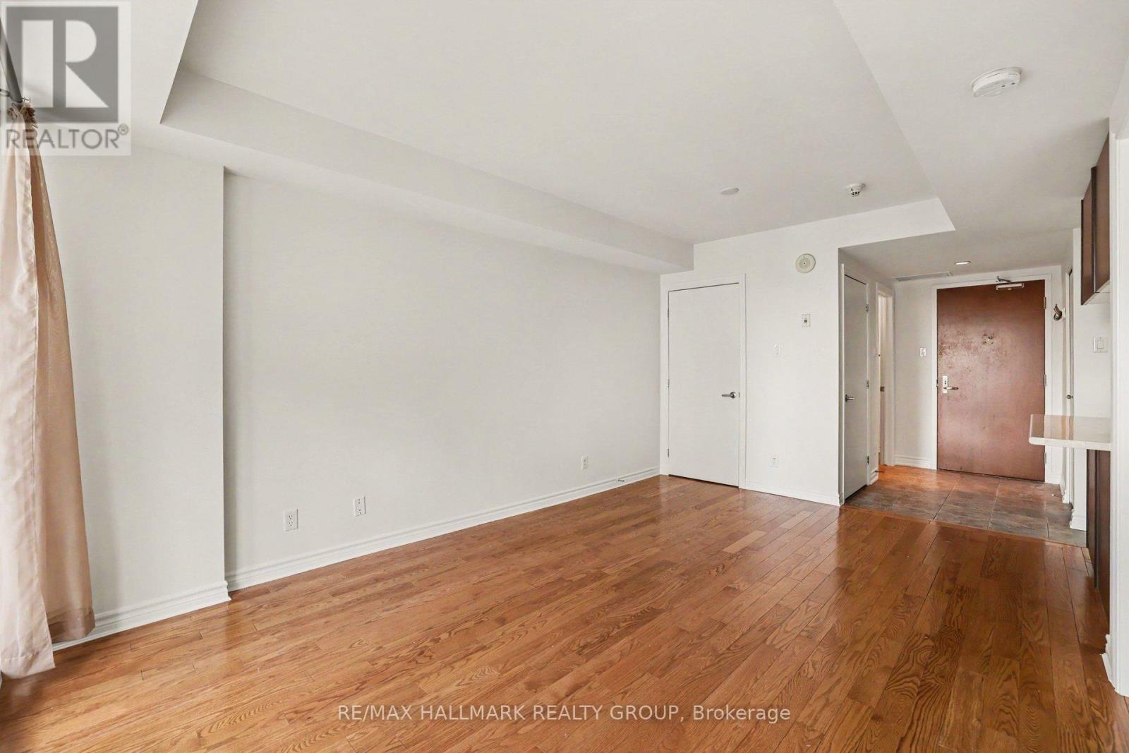 #1304A 234 RIDEAU STREET - 6