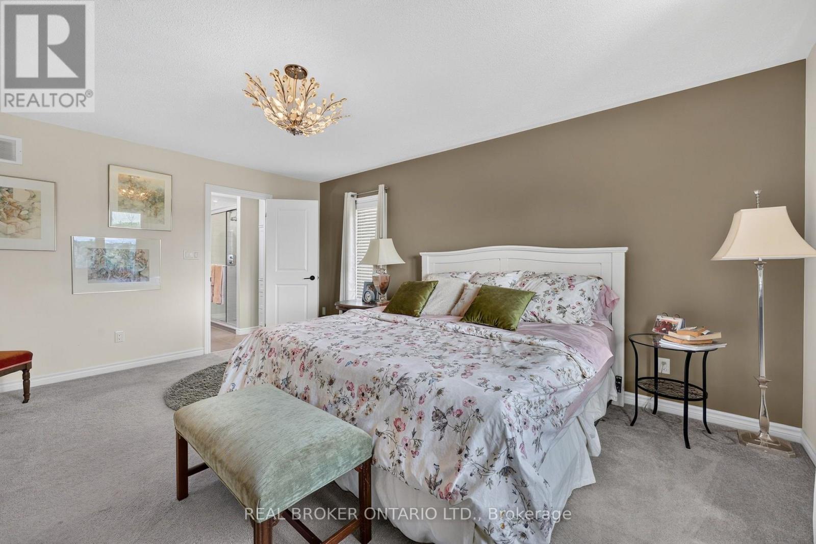 36 BEVERLY STREET - Image 18