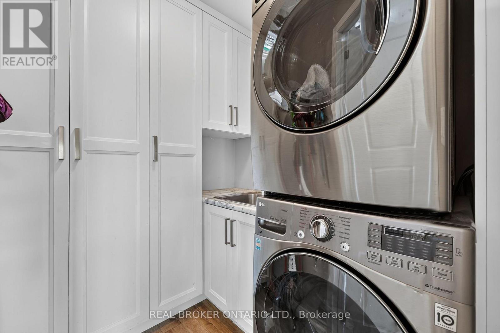 36 BEVERLY STREET - Image 21