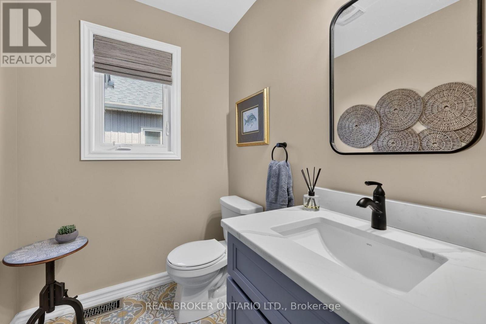 36 BEVERLY STREET - Image 22