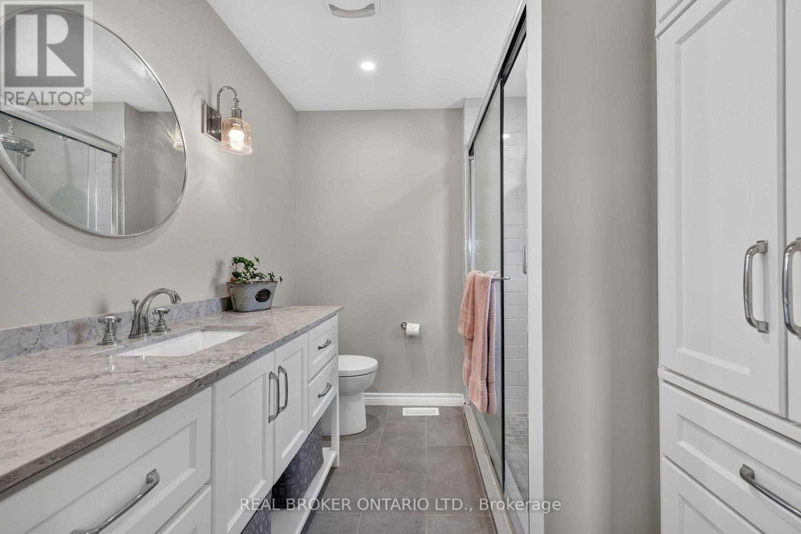 36 BEVERLY STREET - Image 23