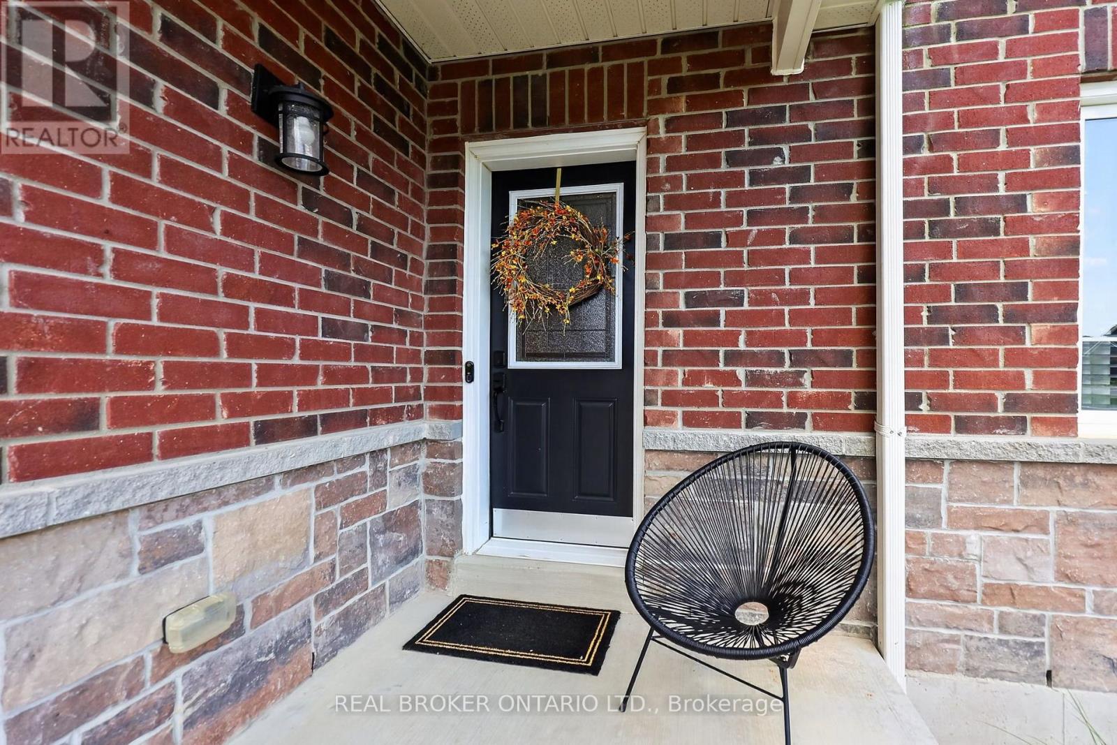 36 BEVERLY STREET - Image 3