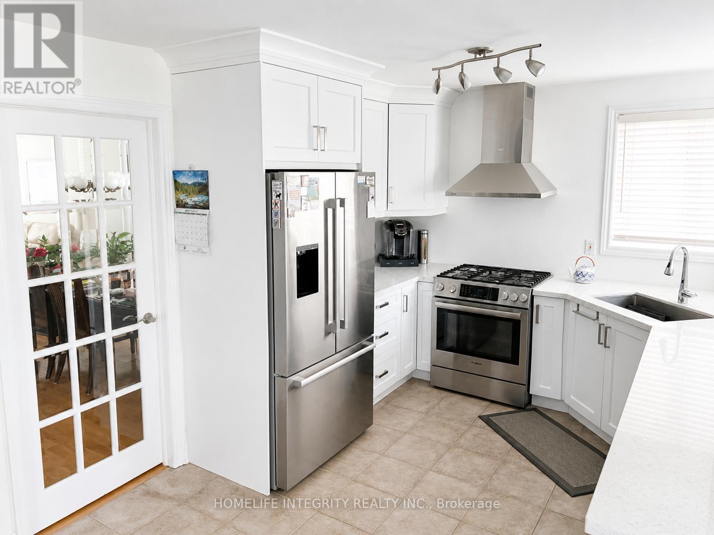 5092 BOYNE STREET - 13