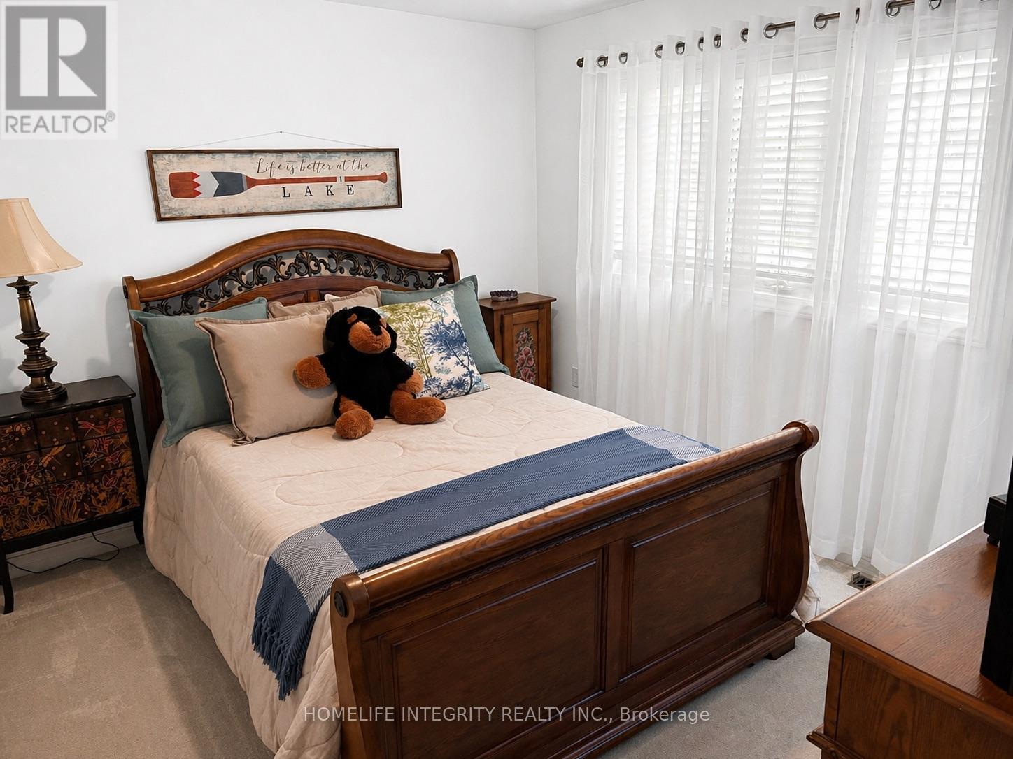 5092 BOYNE STREET - 27