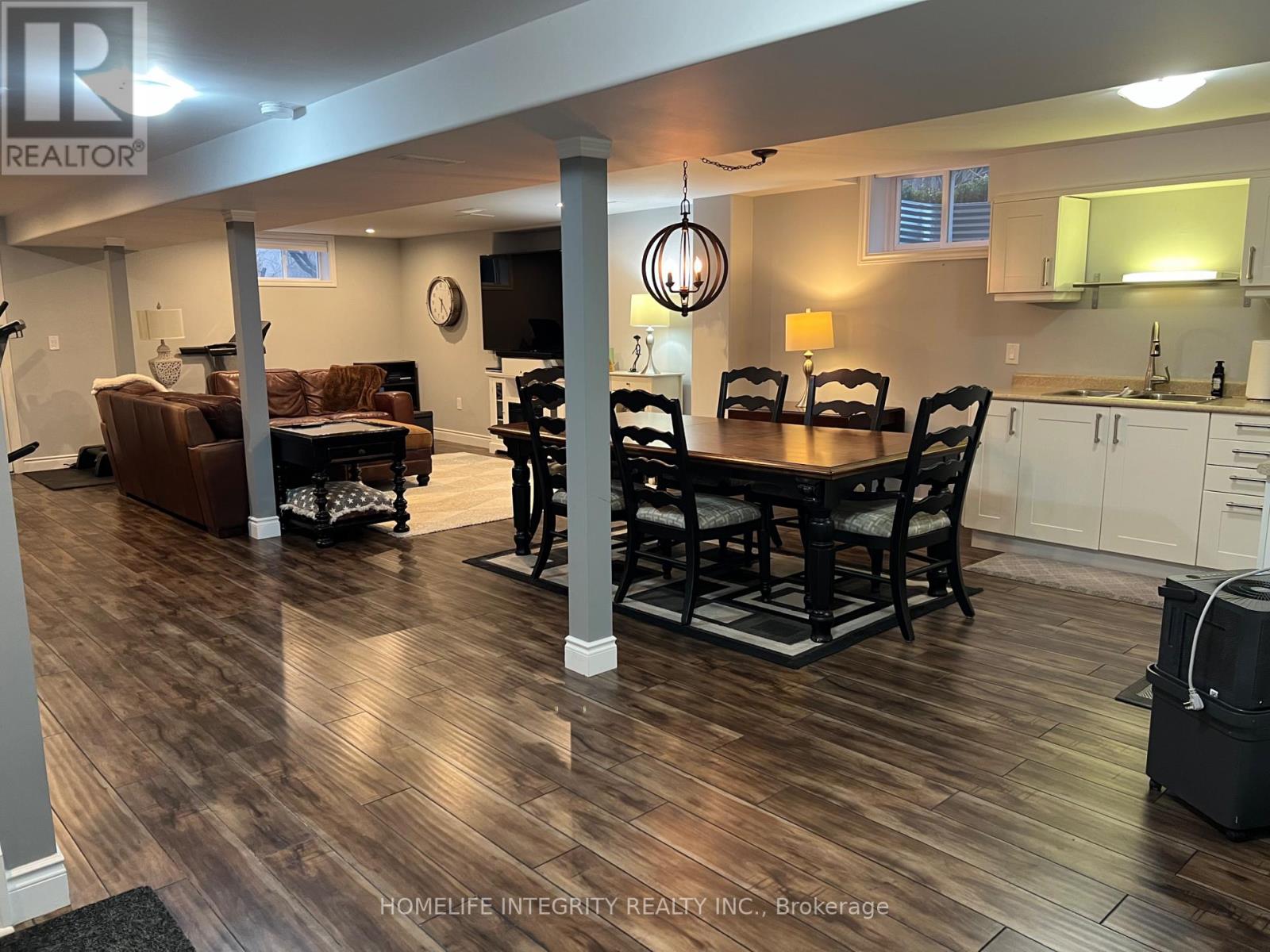 5092 BOYNE STREET - 34