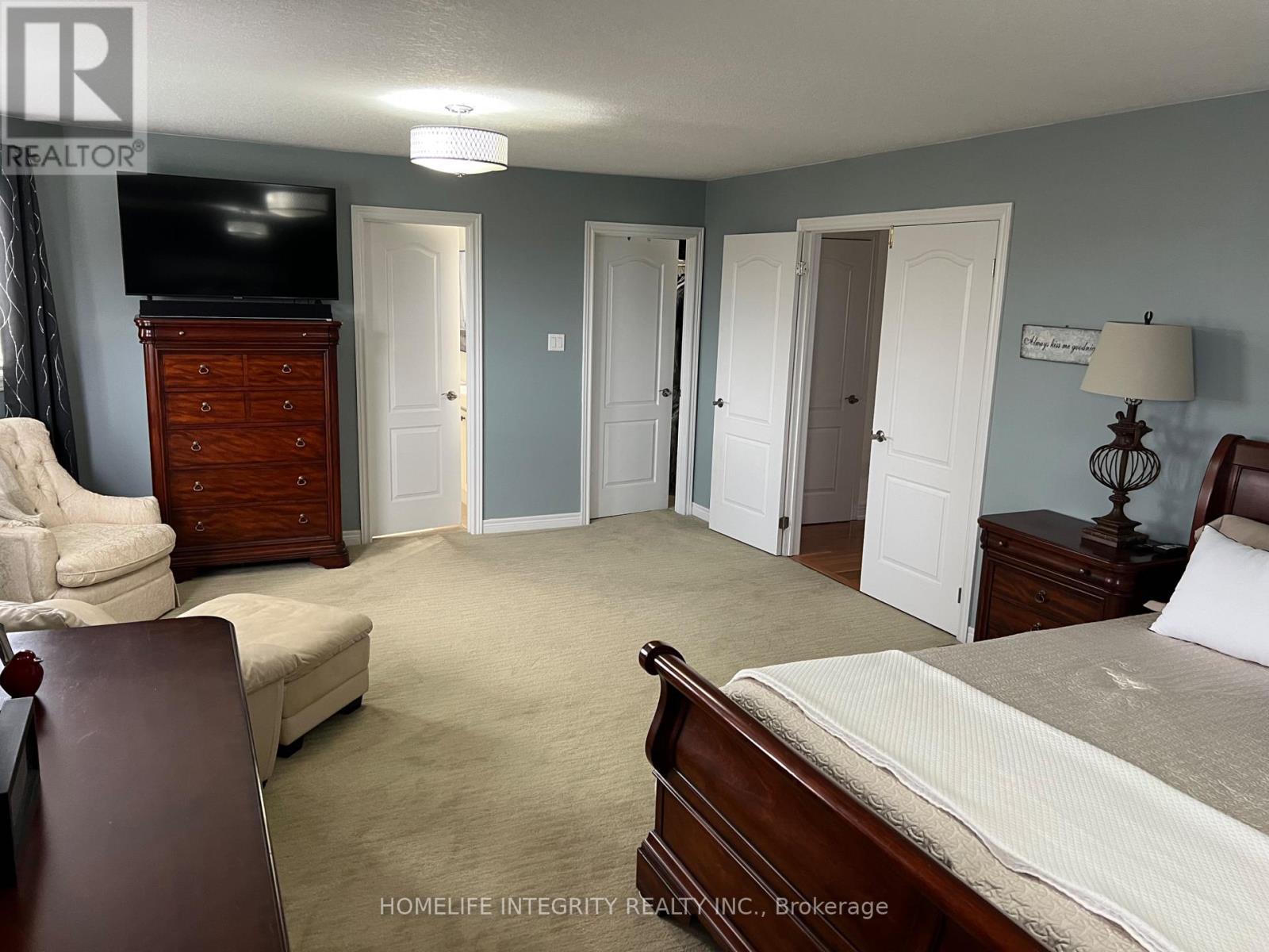 5092 BOYNE STREET - 23