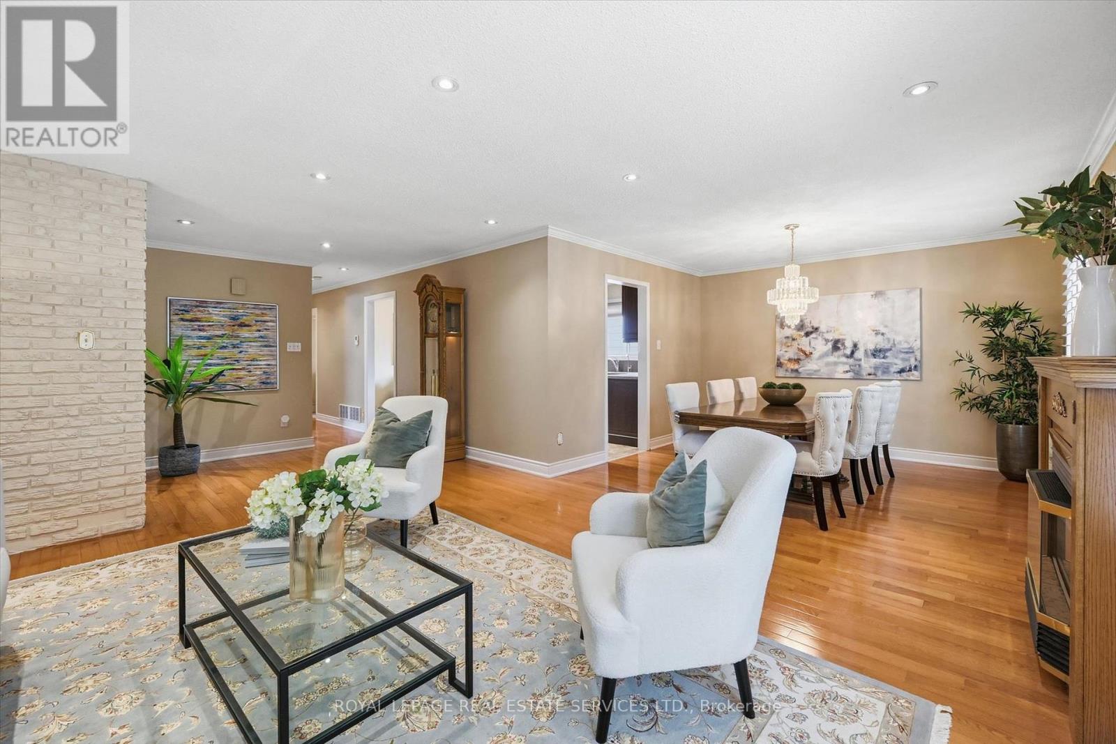 1210 GRAND BOULEVARD - Image 10