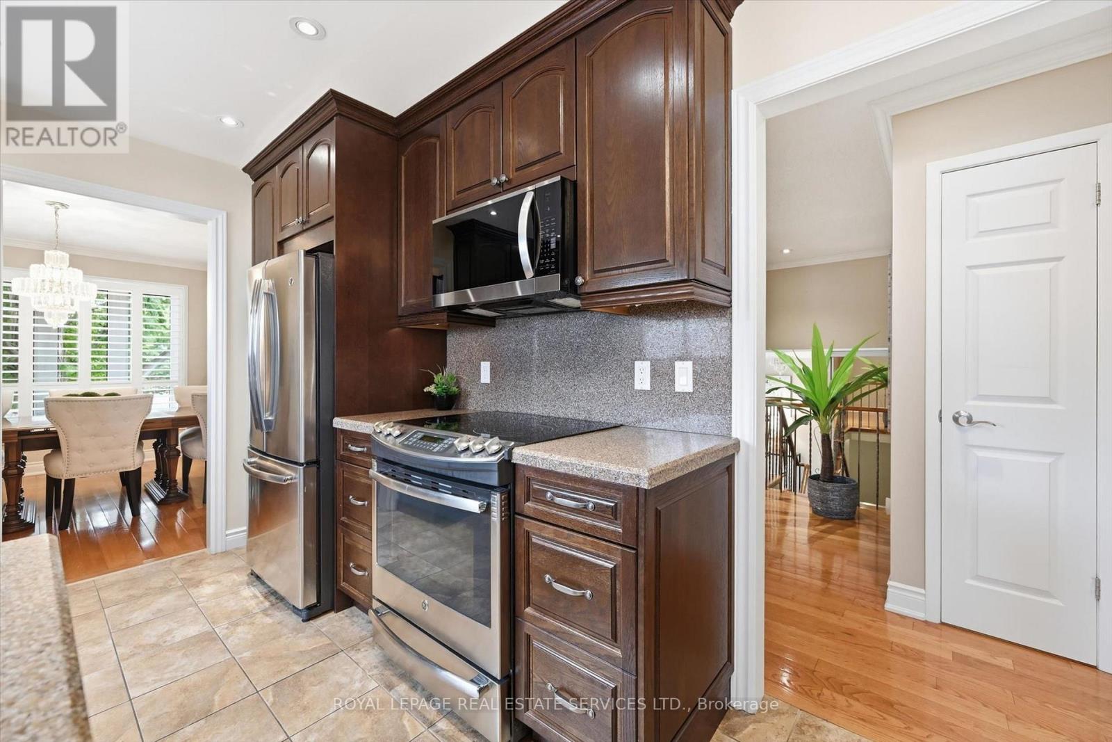 1210 GRAND BOULEVARD - Image 18