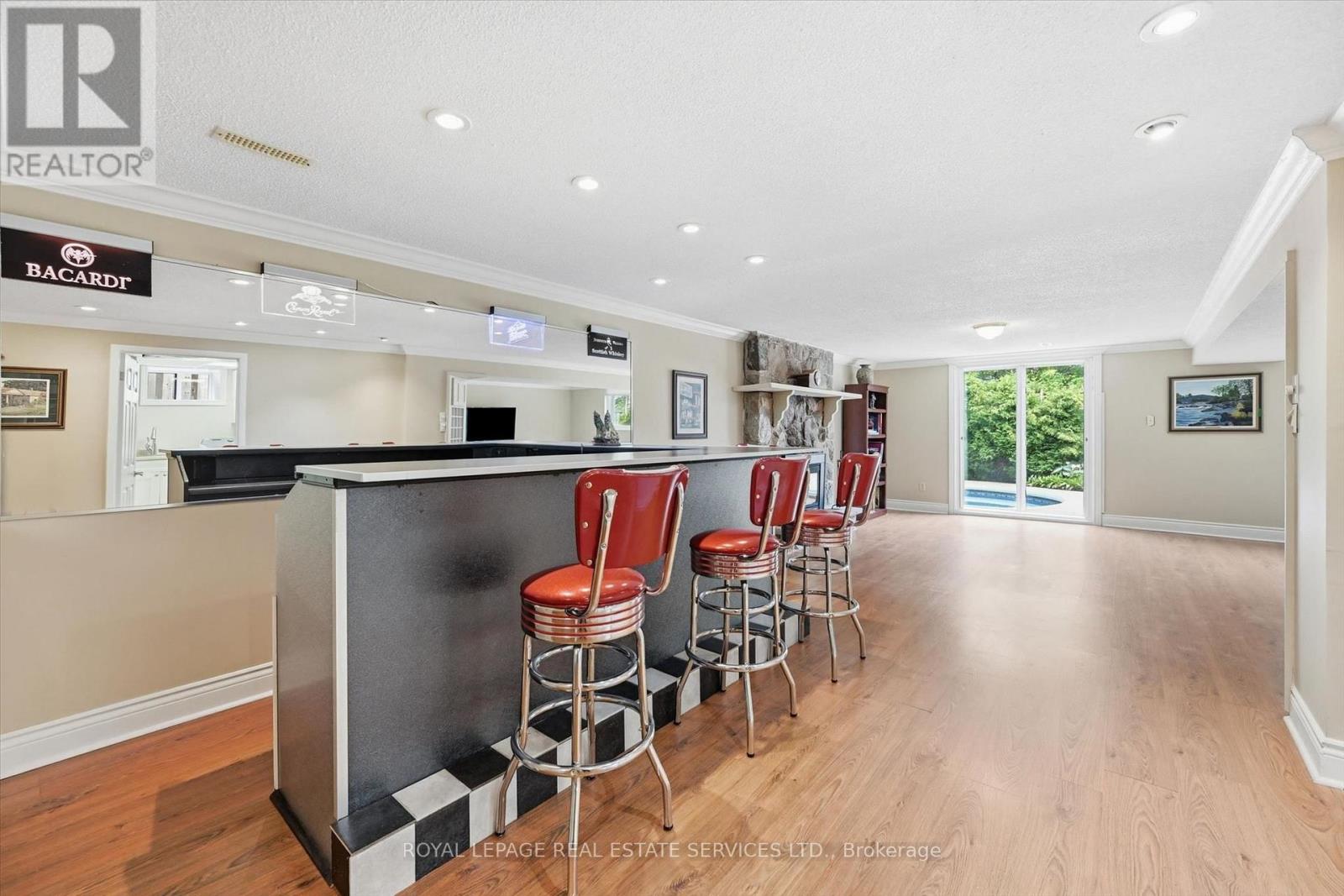 1210 GRAND BOULEVARD - Image 30