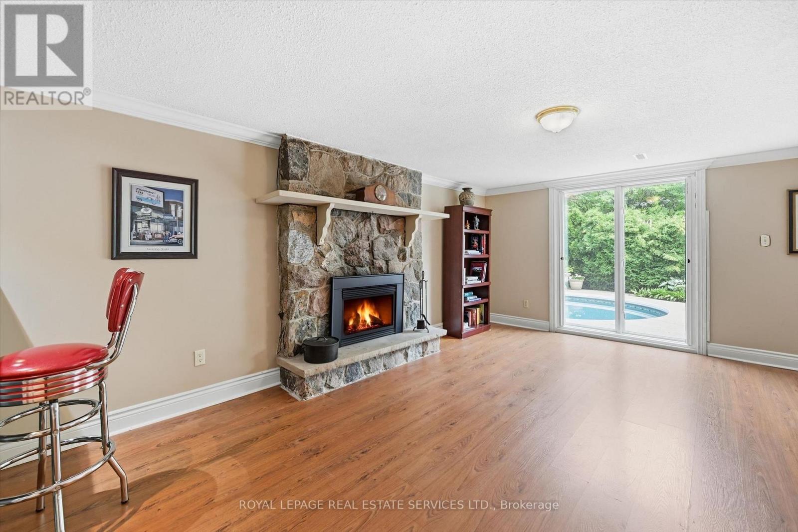 1210 GRAND BOULEVARD - Image 32