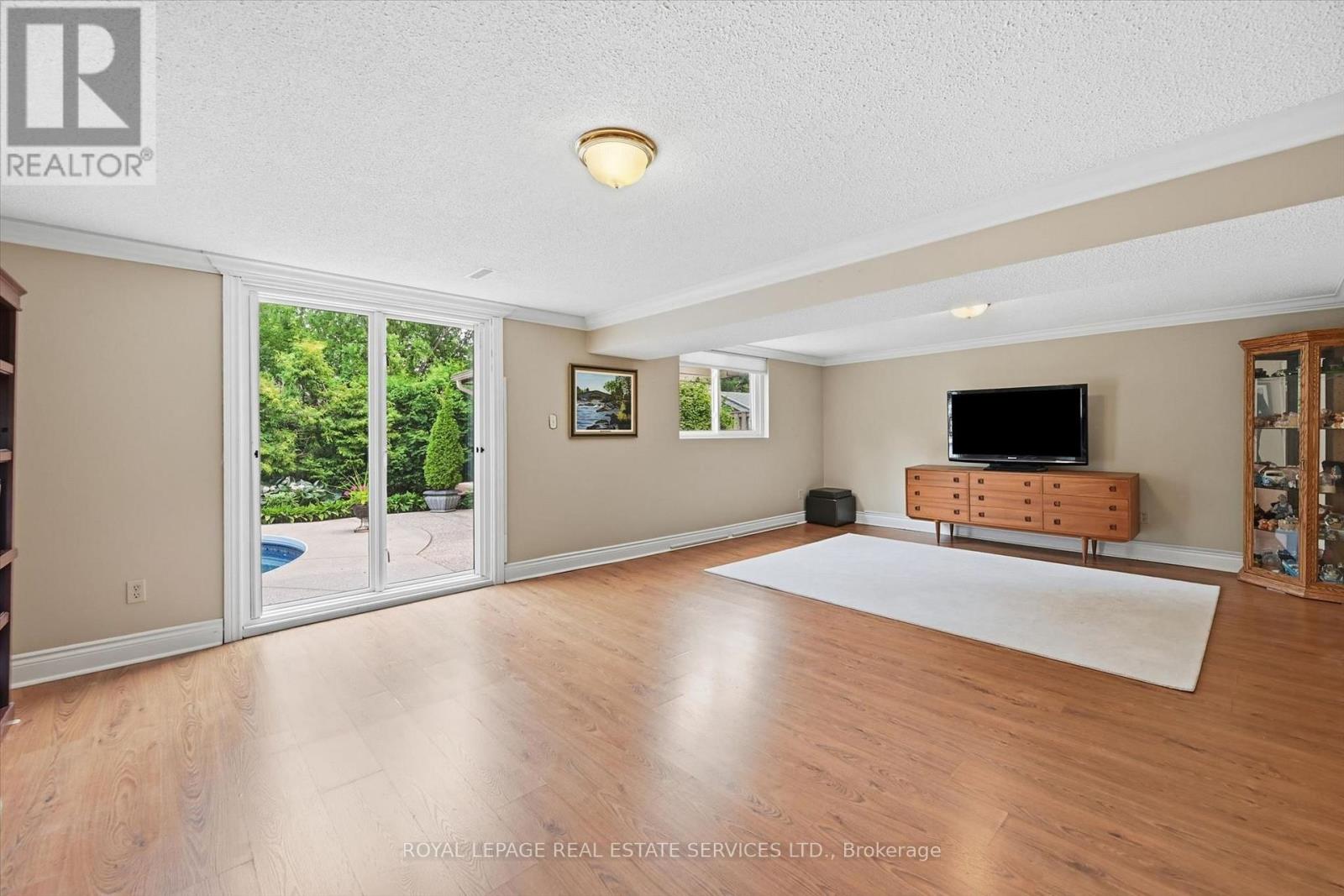 1210 GRAND BOULEVARD - Image 33