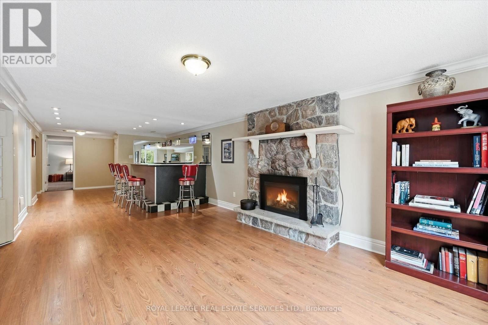 1210 GRAND BOULEVARD - Image 35