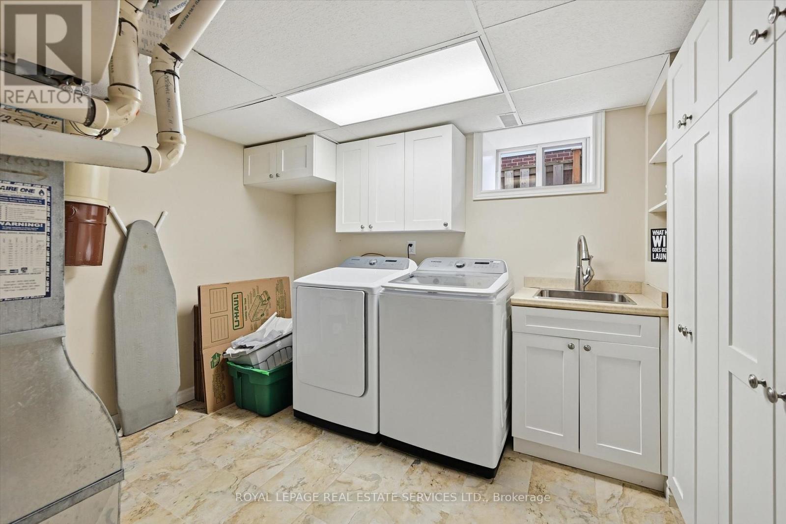 1210 GRAND BOULEVARD - Image 37