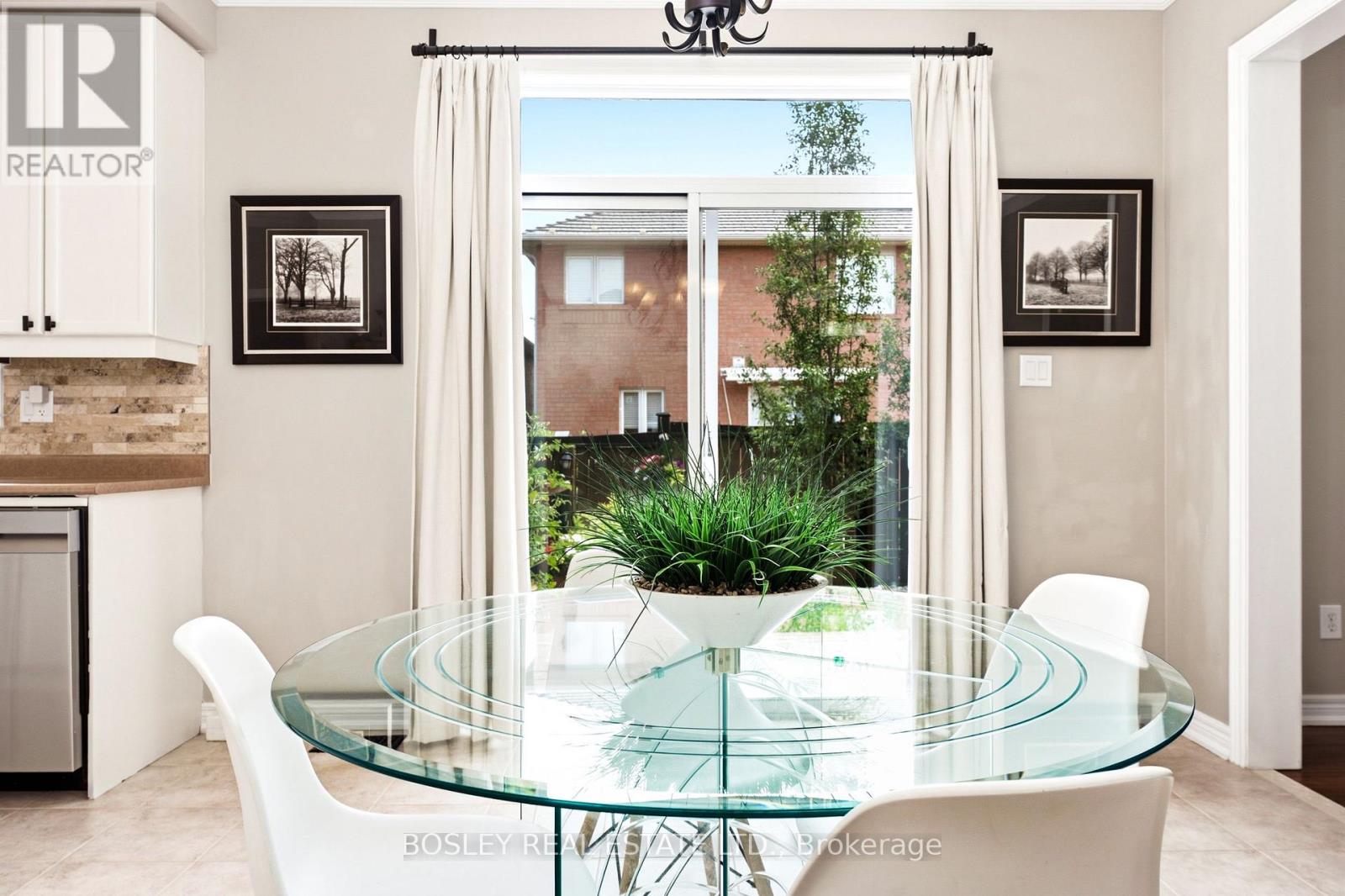 2160 HIGHCLIFFE WAY - 12