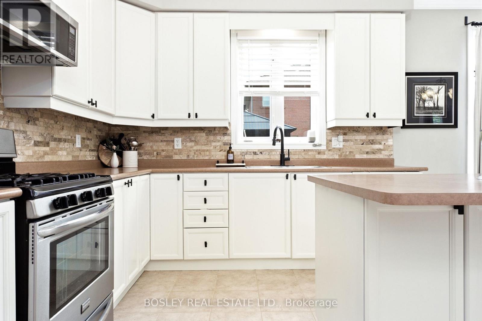 2160 HIGHCLIFFE WAY - 16