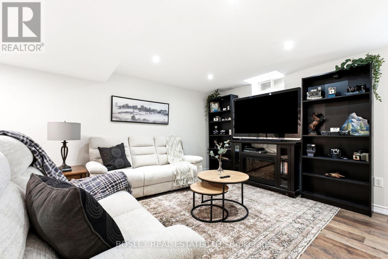 2160 HIGHCLIFFE WAY - 37
