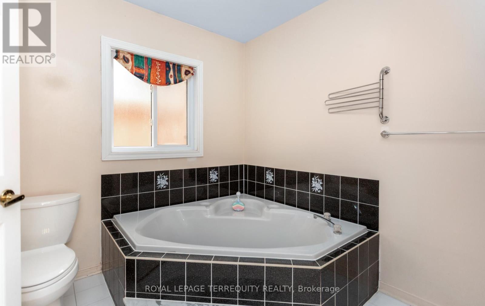 5577 HADDON HALL ROAD - 23