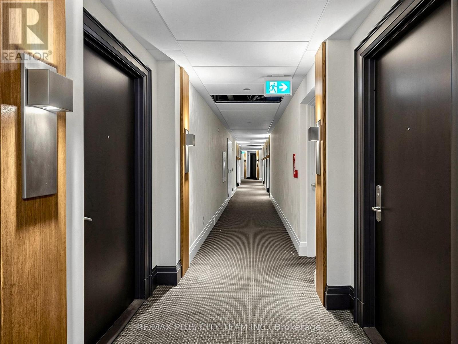 #1009 1135 ROYAL YORK ROAD - Image 35