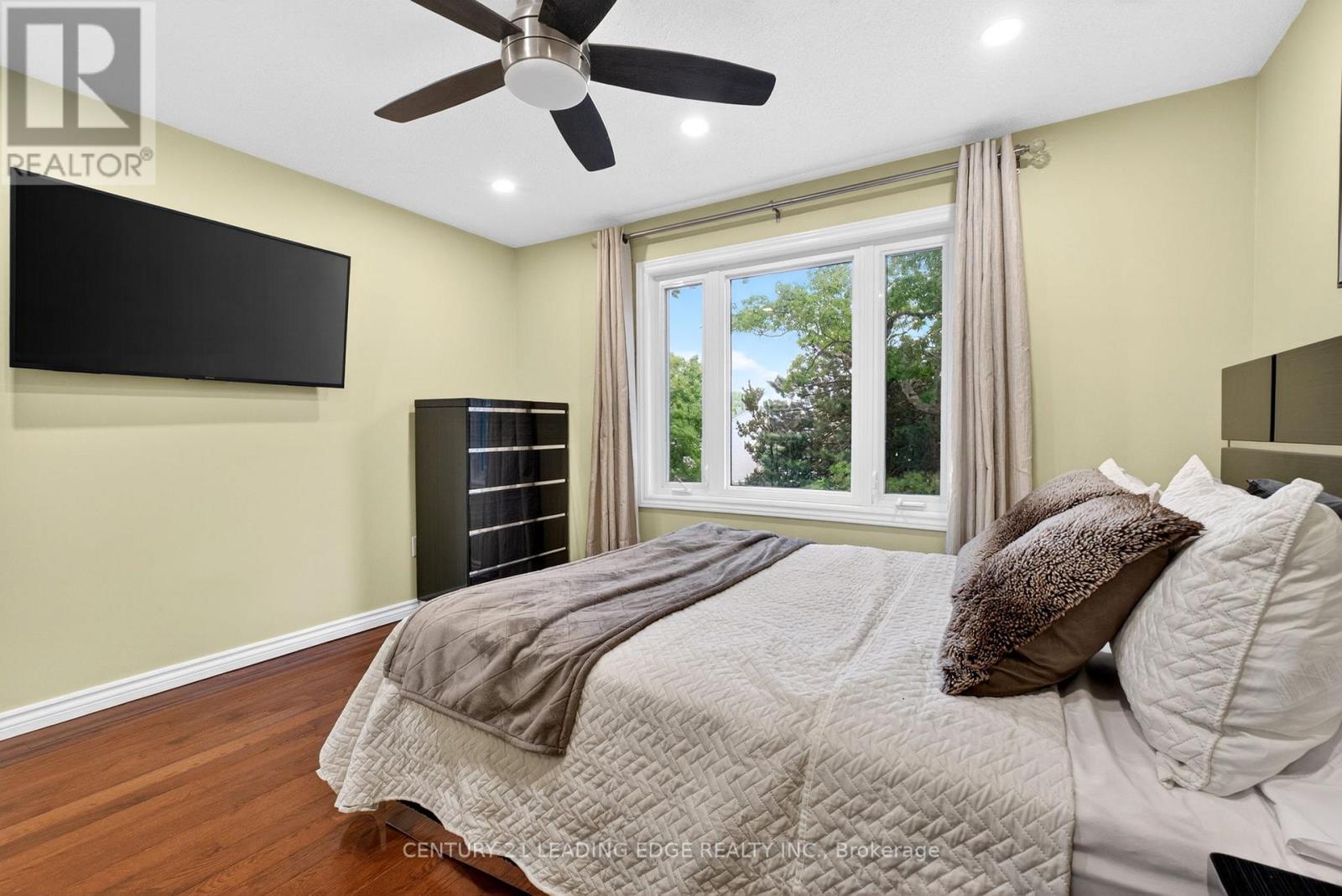 2300 FOLKWAY DRIVE - 29