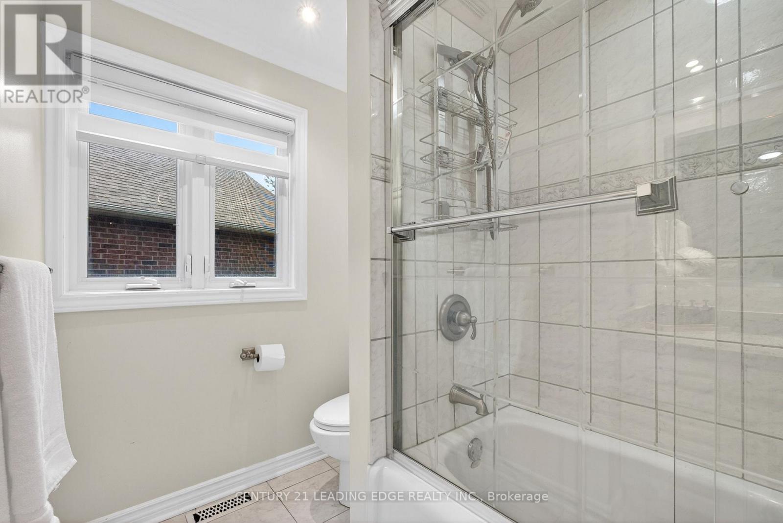 2300 FOLKWAY DRIVE - 32