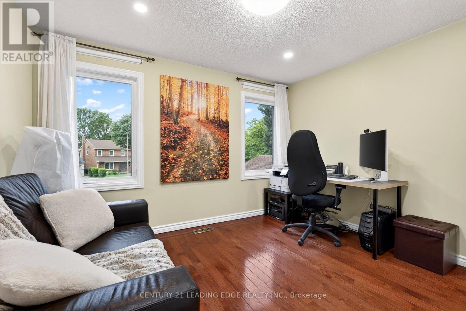 2300 FOLKWAY DRIVE - 33