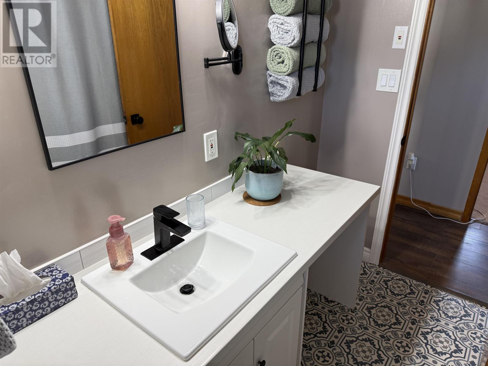 11 Barbara Drive - Image 24