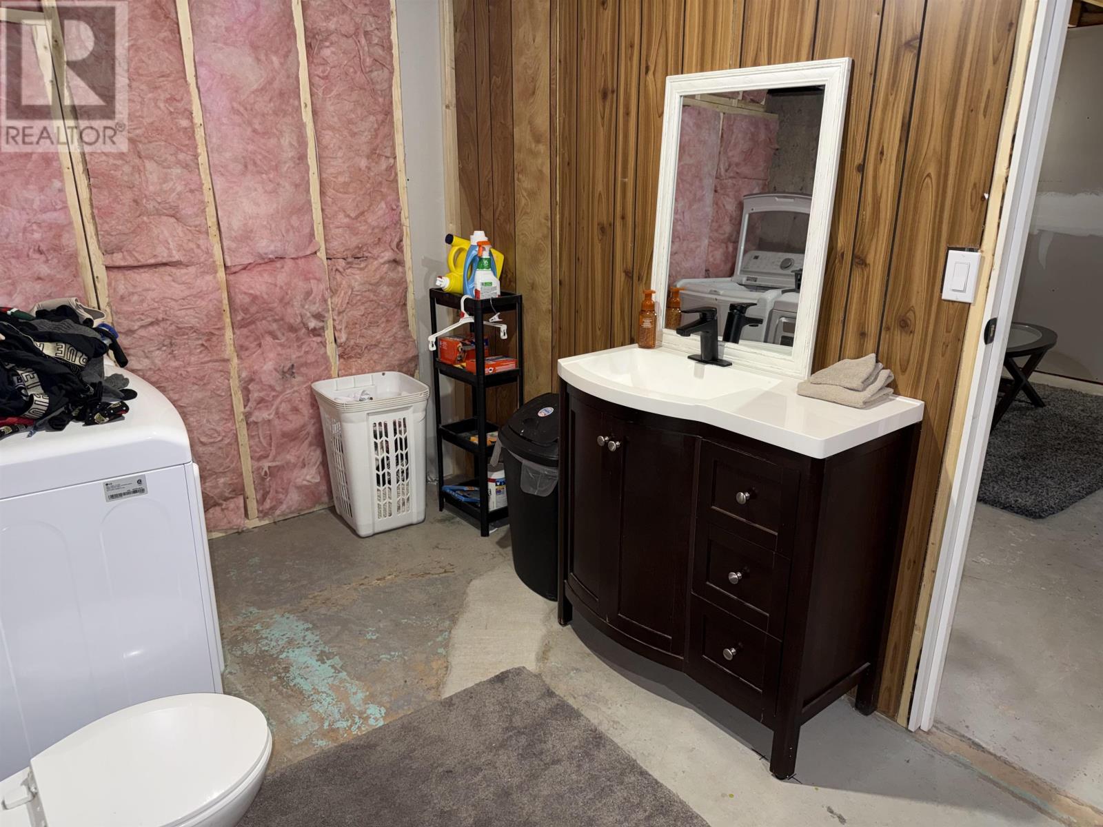 11 Barbara Drive - Image 32