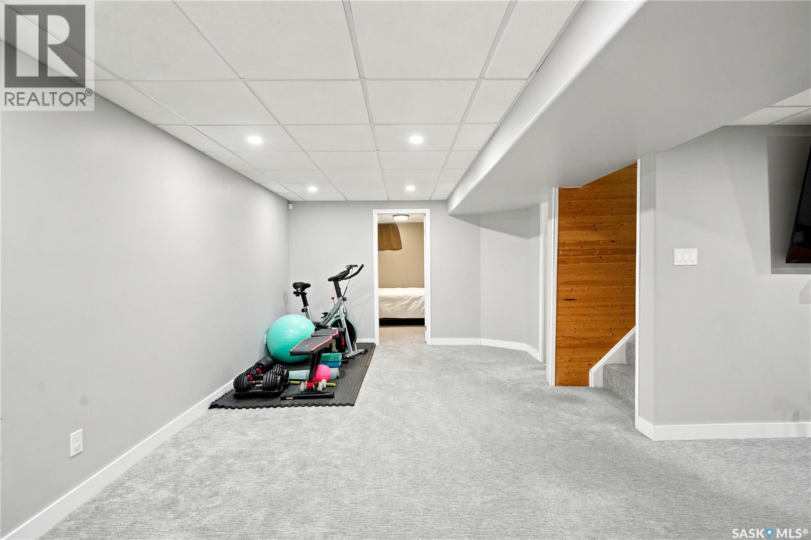 301 Fisher CRESCENT - 22