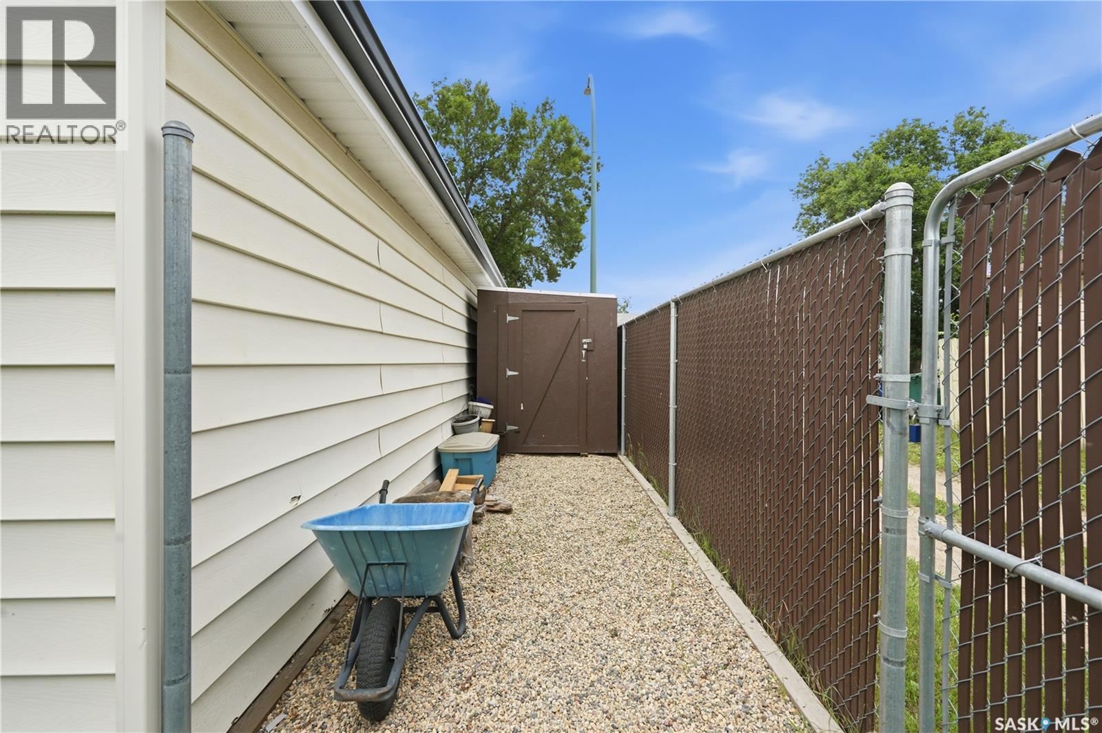 301 Fisher CRESCENT - 31